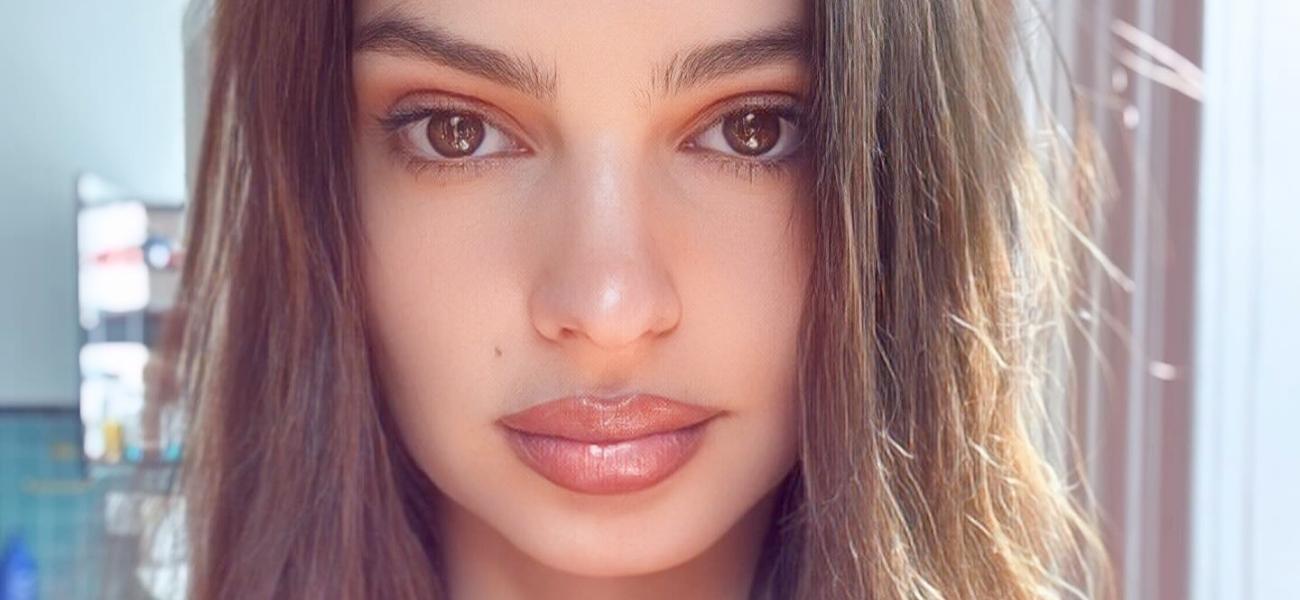 Emily Ratajkowski close up