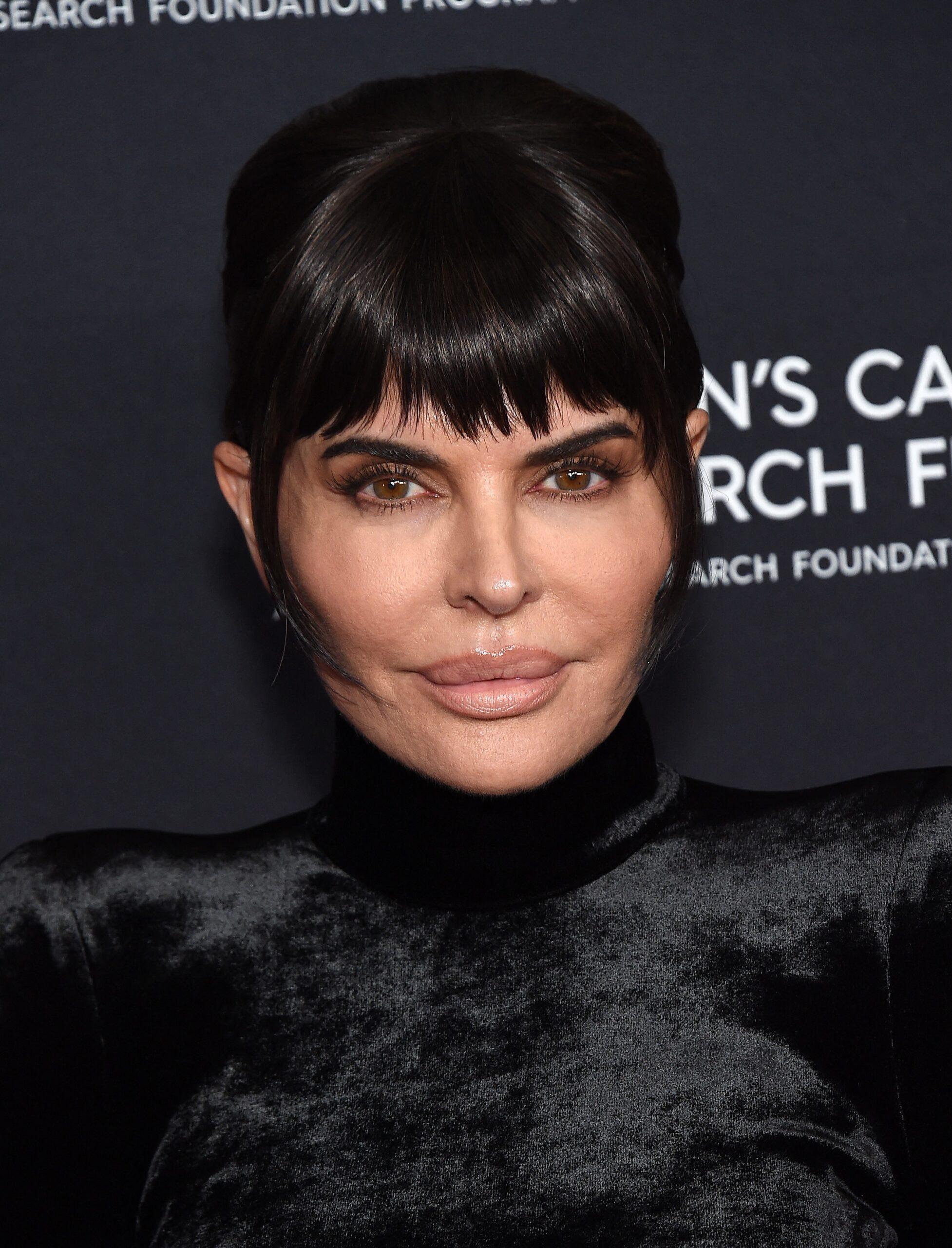 Lisa Rinna on red carpet