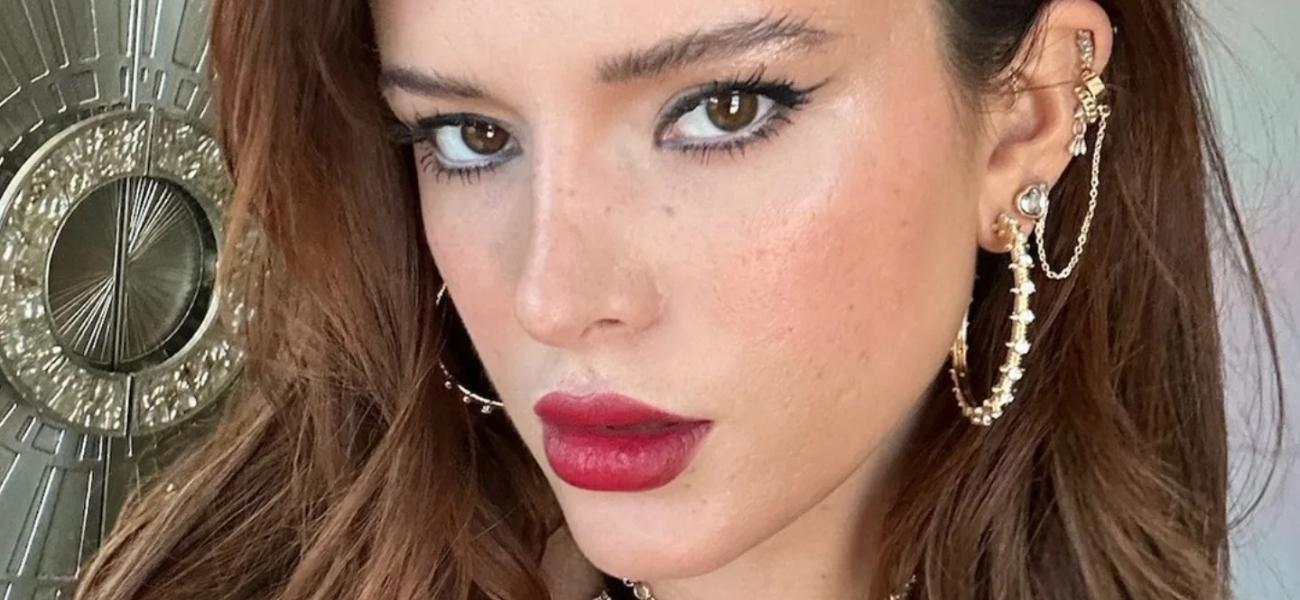 Bella Thorne close up