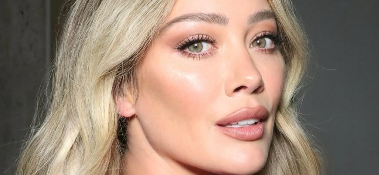 Hilary Duff close up up