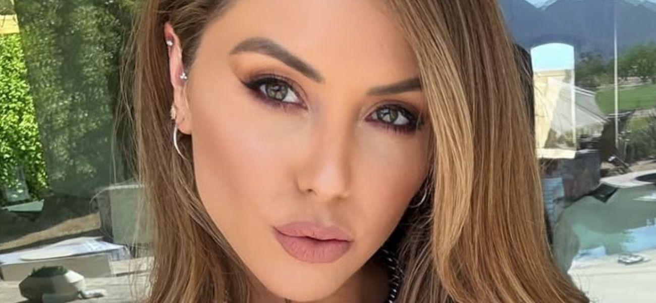 Brittney Palmer selfie