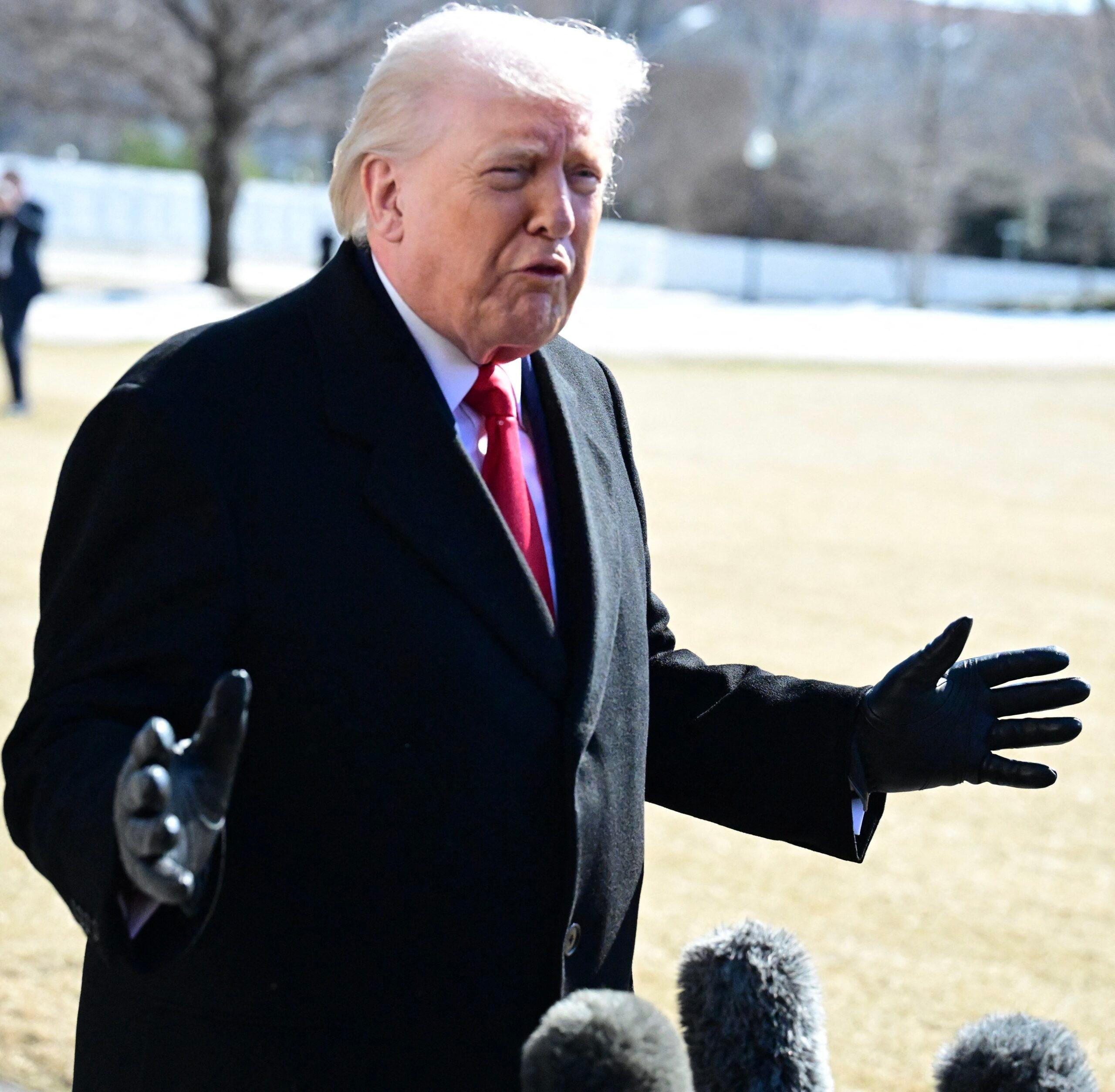 Donald Trump fora da Casa Branca