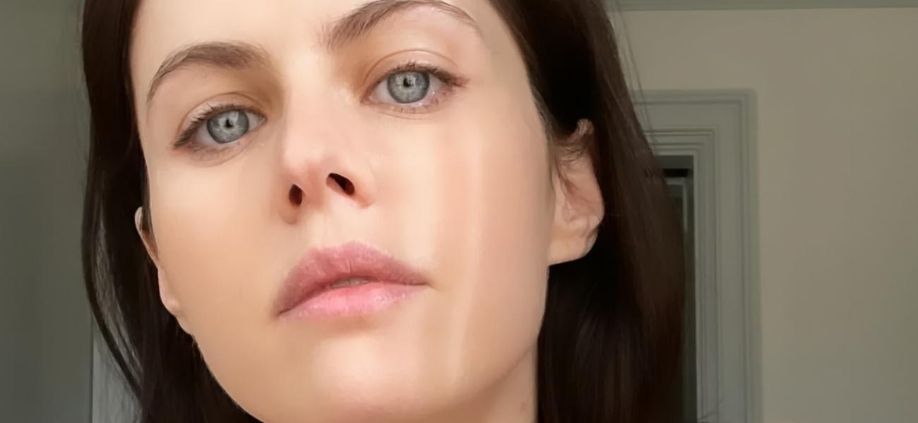 Alexandra Daddario close up