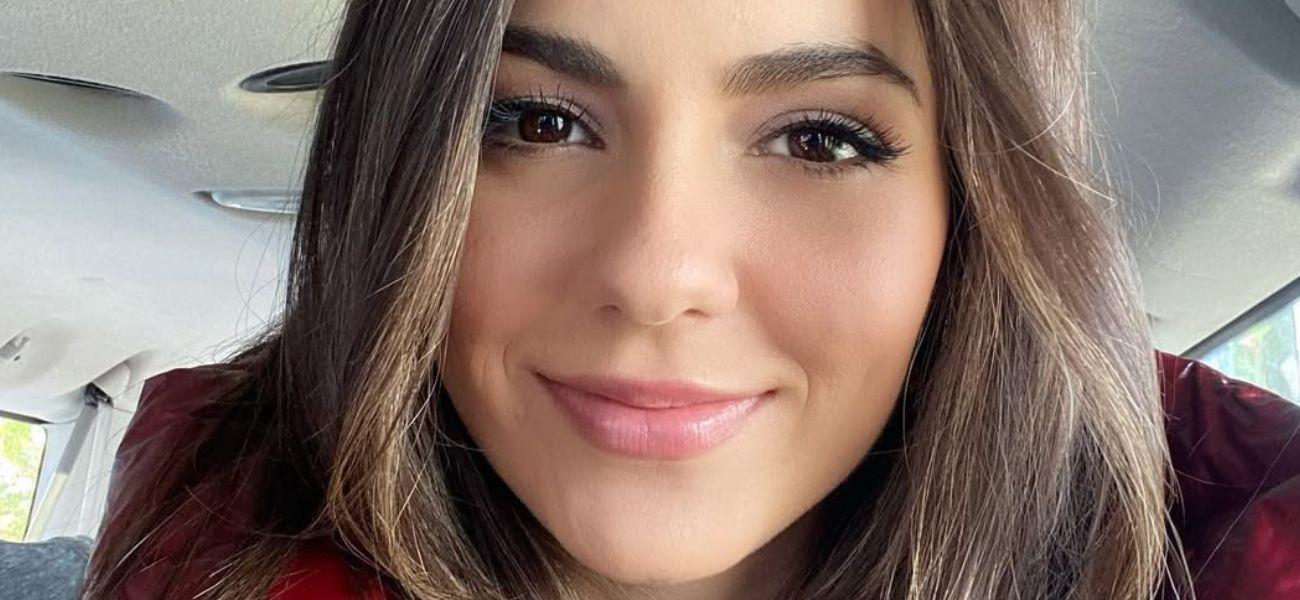 Victoria Justice selfie