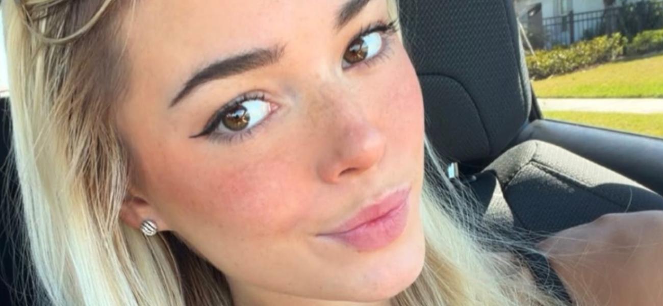 Olivia Dunne in a car selfie