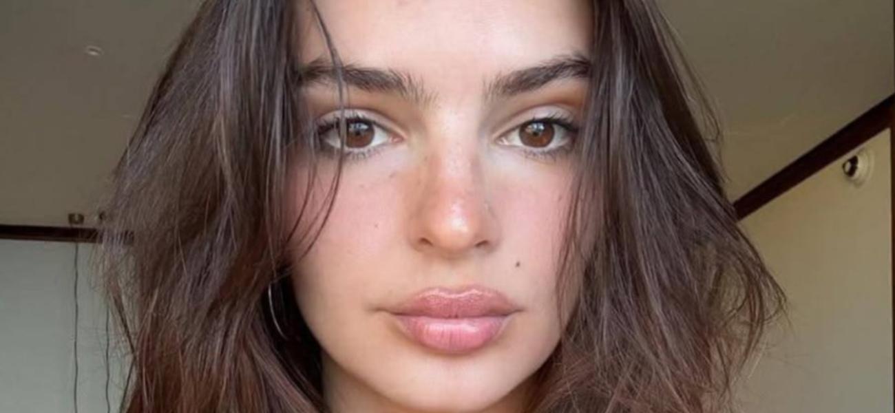 Emily Ratajkowski close up