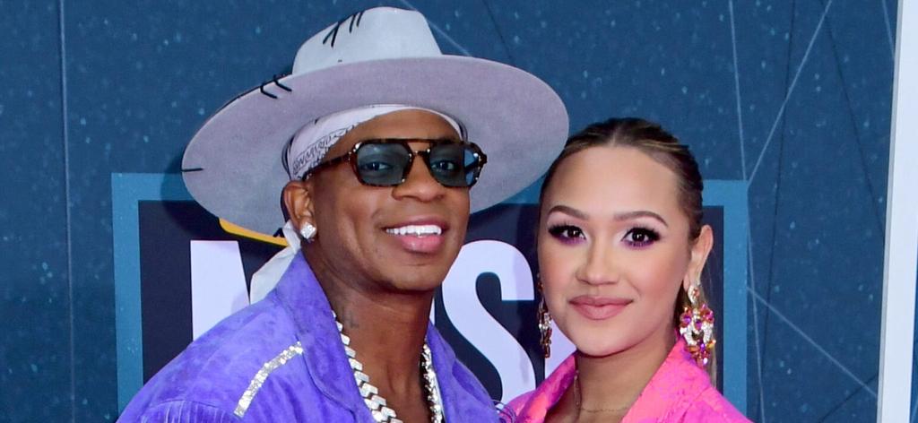 Jimmie Allen Apologizes to Wife Over Public Affair Drama