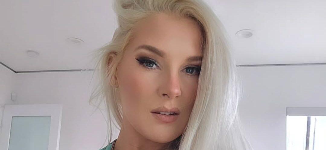 Former WWE Star Lacey Evans Stuns In Tiny Bikini At Oasis