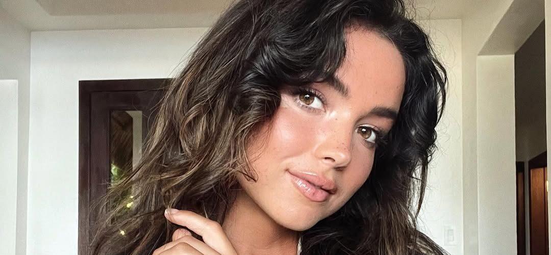 'The Bachelor’ Alum Bekah Martinez Slams Critic Of Her Hairy Legs