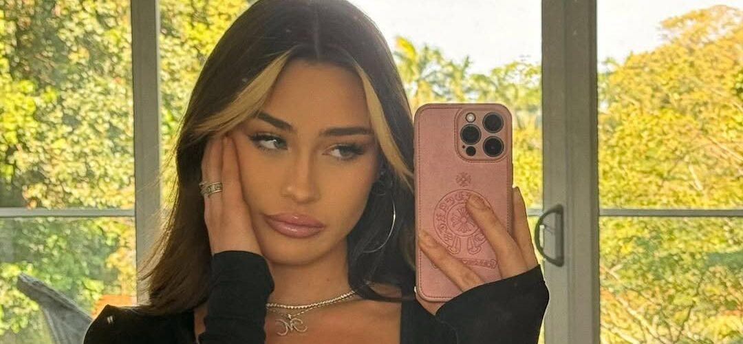 McKinley Richardson은 ‘비현실적인’ 비키니 사진으로 팬들을 놀라게 했습니다.