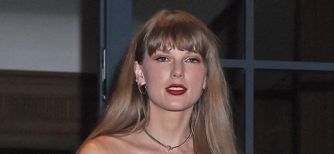 Taylor Swift Sneaks Out From L.A. Eatery To Avoid Paparazzi