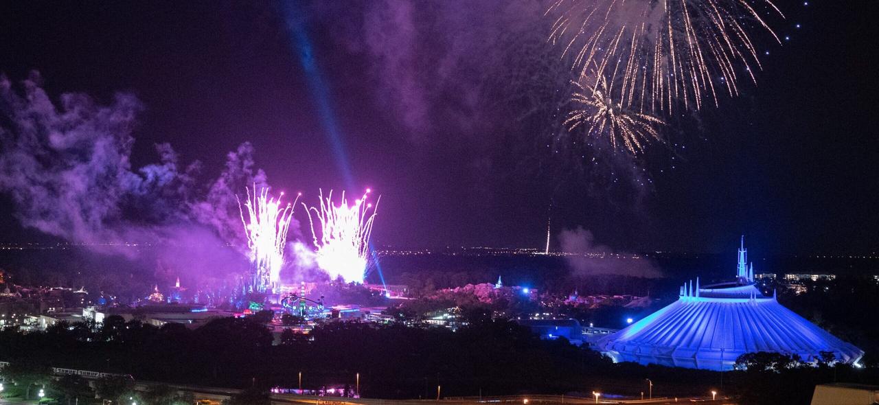 best place to watch 4th of july fireworks at disney world