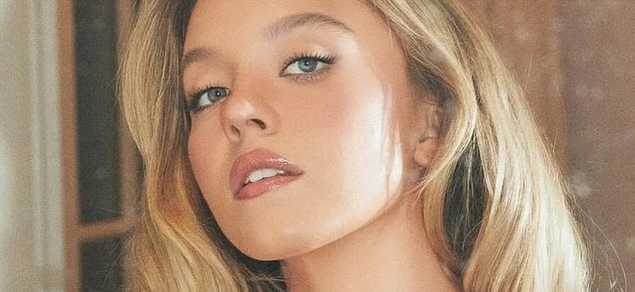 Sydney Sweeney Showcases Ballerina Curves On Her Toes