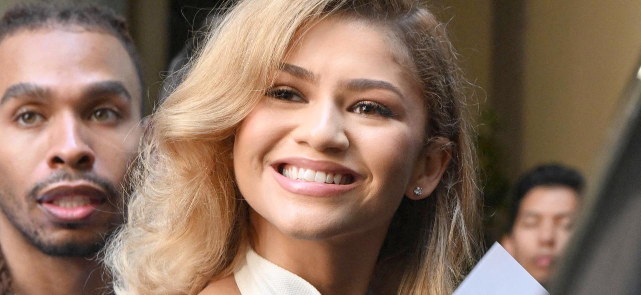 Zendaya Waving Pantless In High Heels 'Never Looks Bad'