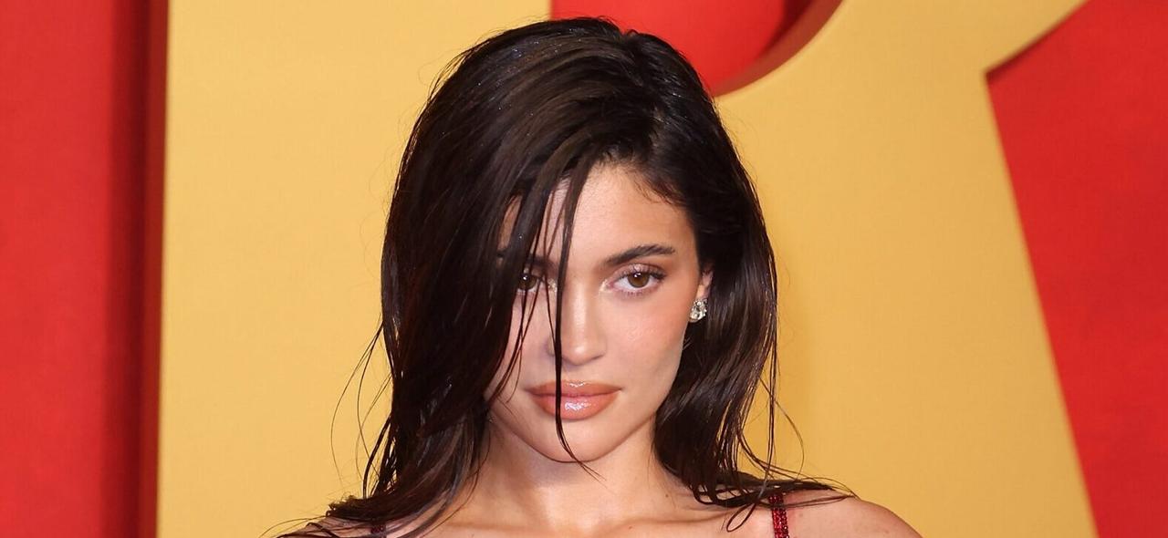 Kylie Jenner Sizzles In A Short Red Dress While In Miami