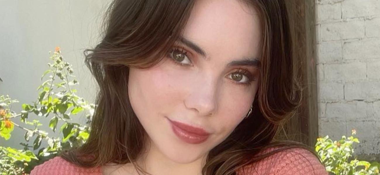 Gymnast McKayla Maroney Makes Traffic 'Stop' In Skimpy Crop Top