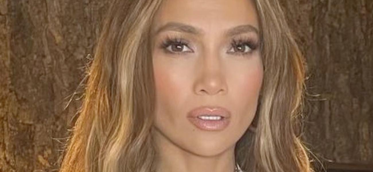 Jennifer Lopez Stuns In Plunging Swimsuit In The Bushes