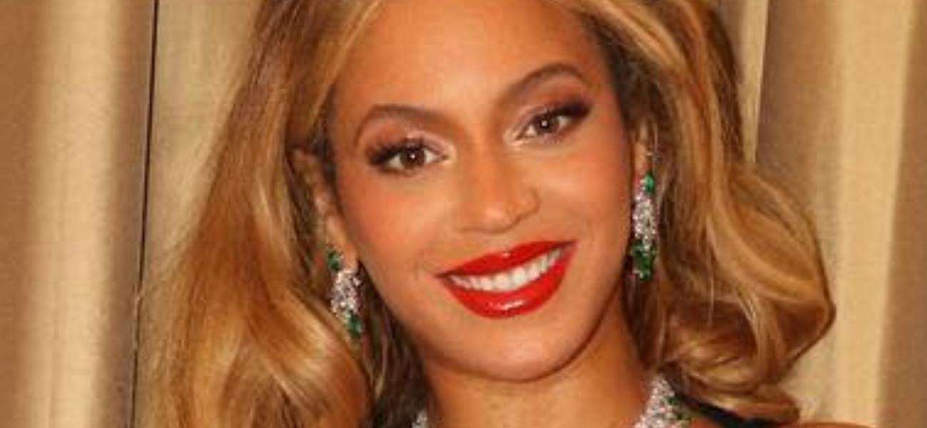 Beyoncé Baring Cheeks In Cowboy Chaps Makes Insta 'Proud'