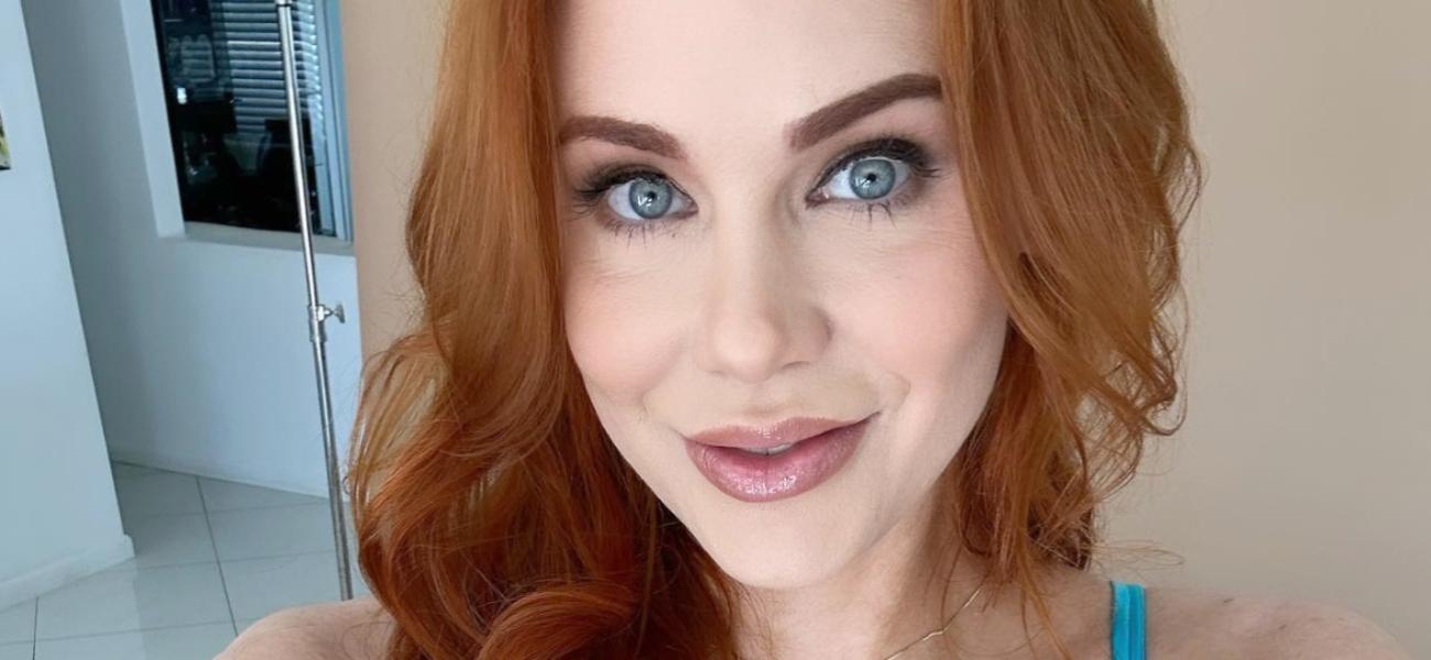 Maitland Ward merayakan ‘Musim Labu’ dengan celana dalam kamar mandi tembus pandang