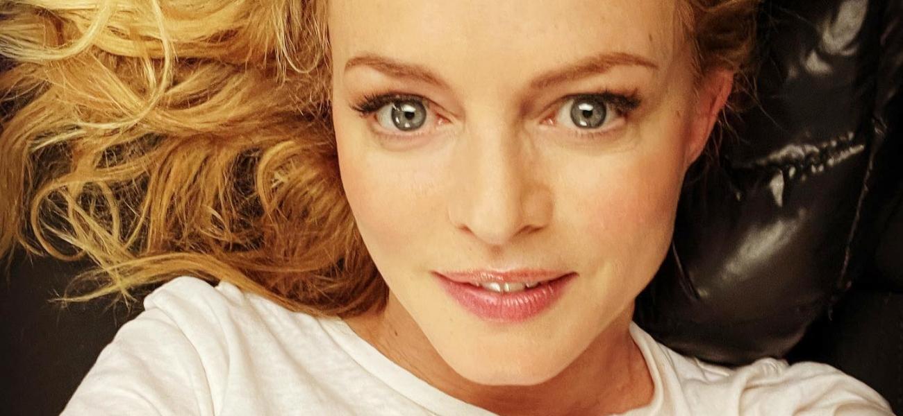 Heather Graham Thrills In Braless Sundress With Bikini Surprise