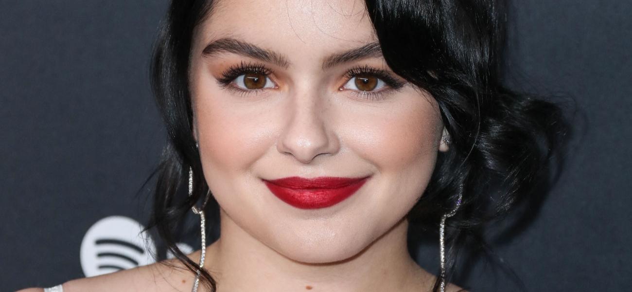 Ariel Winter Highlights 'Beautiful Boobs' In Plunging Braless Dress