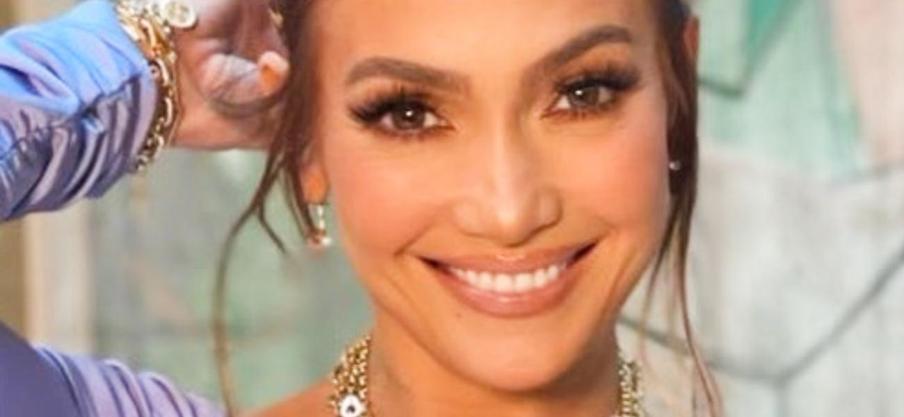 Jennifer Lopez meninggalkan gym; “Lebih baik aku memakai blus.”