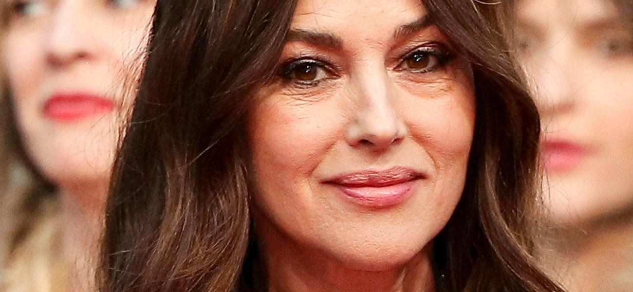 Monica Bellucci dengan celana pendek warna-warni layak untuk “dipakai di dinding”