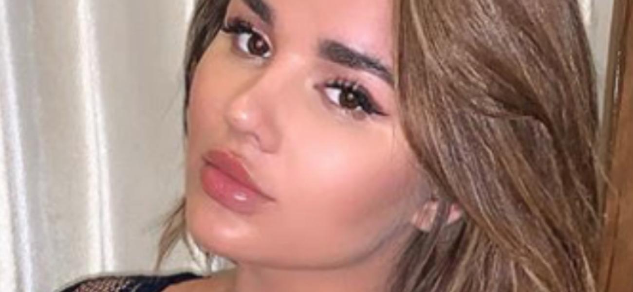 Anastasiya Kvitko sem sutiã na neve destaca os mamilos e a “vista”