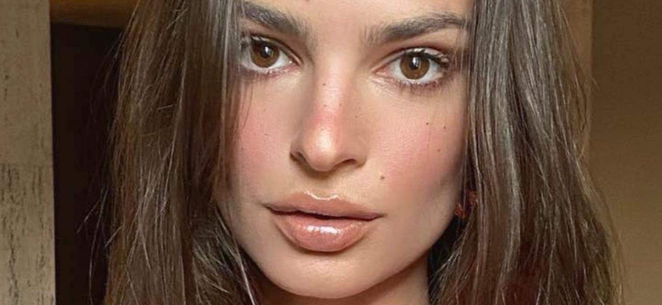 Emily Ratajkowski Braless In Open Dress Has Fans 'Looking Disrespectfully'
