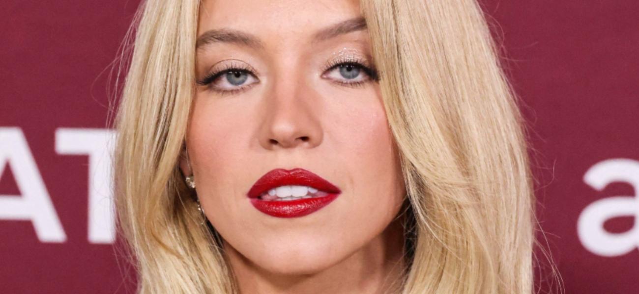 Sydney Sweeney exibe seu ‘Bubble Bum’ em um maiô atrevido