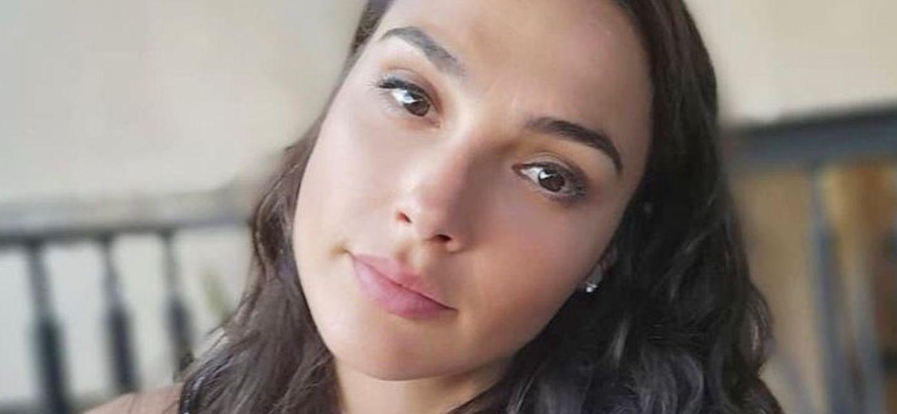 Gal Gadot Drops Jaws With 'Cheeky' Bikini Snap From Behind