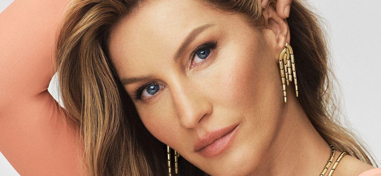 Gisele Bündchen Flaunts Supermodel Abs In Pink Bikini