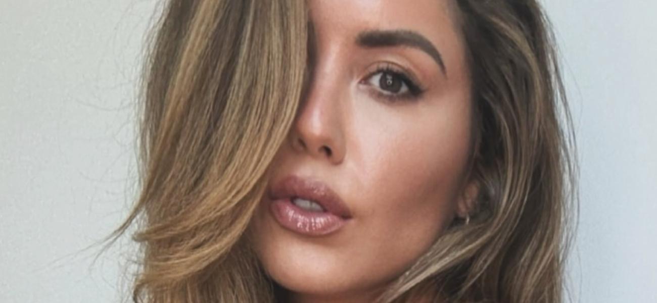 Brittney Palmer mostra o peito de calcinha Comentários desativados