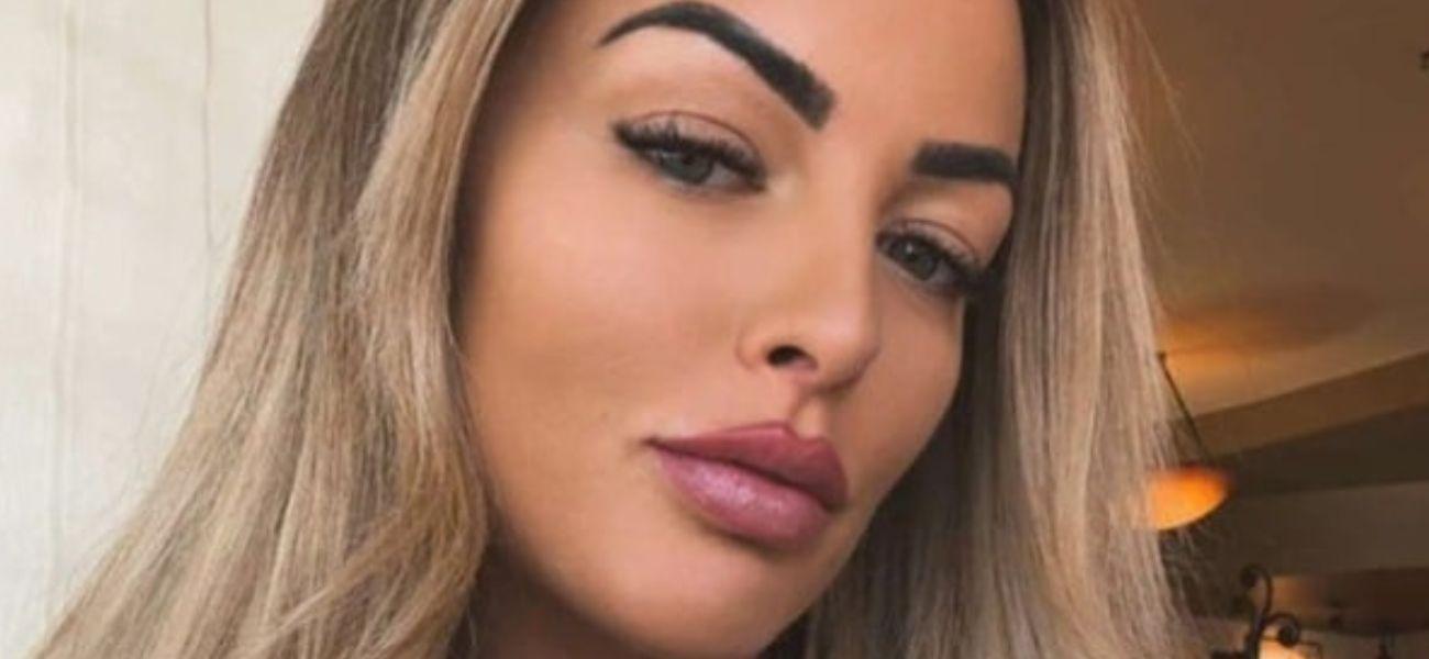 Alerta ‘Babewatch’! Mandy Rose define as corridas de leguminosas em vermelho ardente