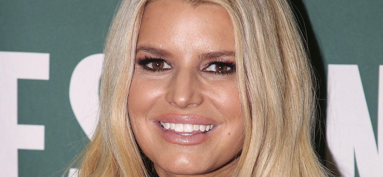 Los fanáticos de Jessica Simpson dicen ‘No cambies’ después de la foto de lencería