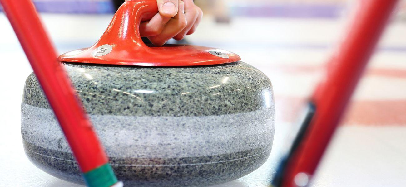 Curling olímpico fica feio quando escândalo de trapaça atinge o Canadá