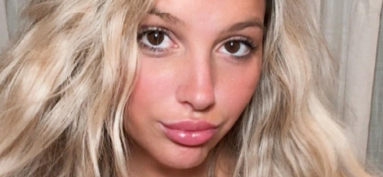 Emily Trapp, que usa maiô, acha que precisa de um ‘biquíni maior’