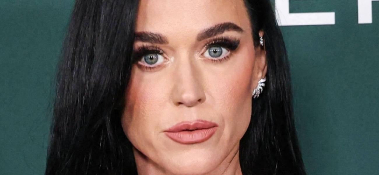 Katy Perry de biquíni é aconselhada a ‘trabalhar’