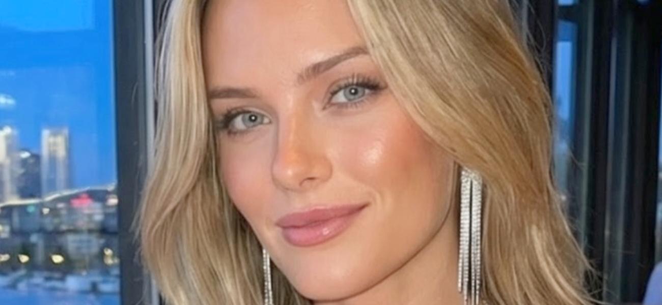 Deanna Ritter em calcinha fio dental transparente Não tenho certeza sobre postar