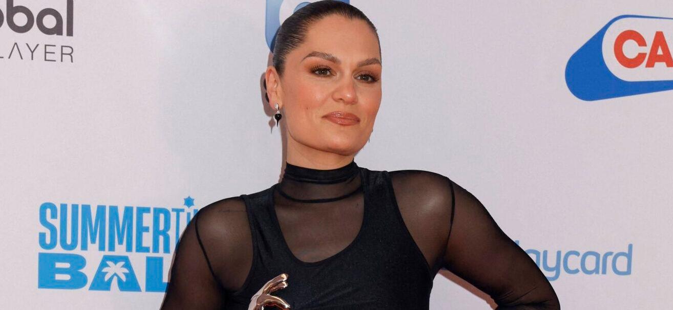 Jessie J encerra rumores de gravidez Jessie J encerra rumores de gravidez