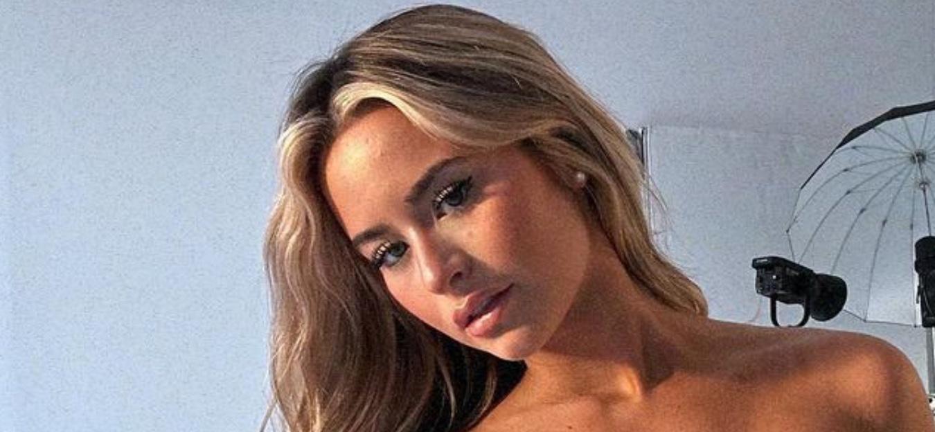 Emily Elizabeth Rocks Up Instagram With A Risqué Bikini Photo