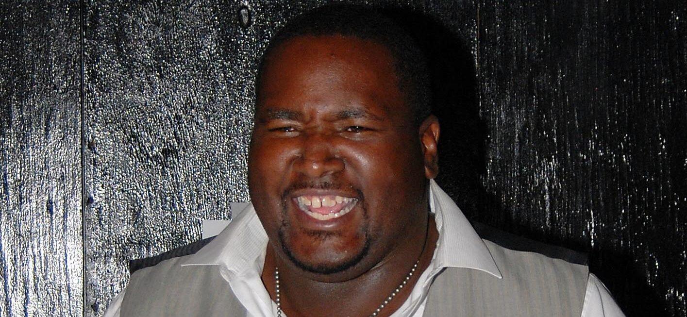 Quinton Aaron enfrenta otra emergencia médica en casa