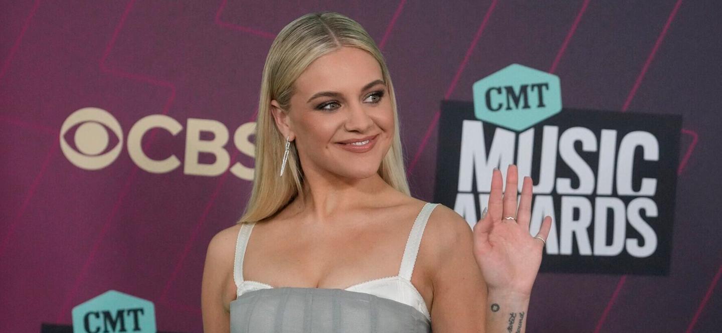 Kelsea Ballerini Debuts New Hair After Successful 'Favorite Tour'