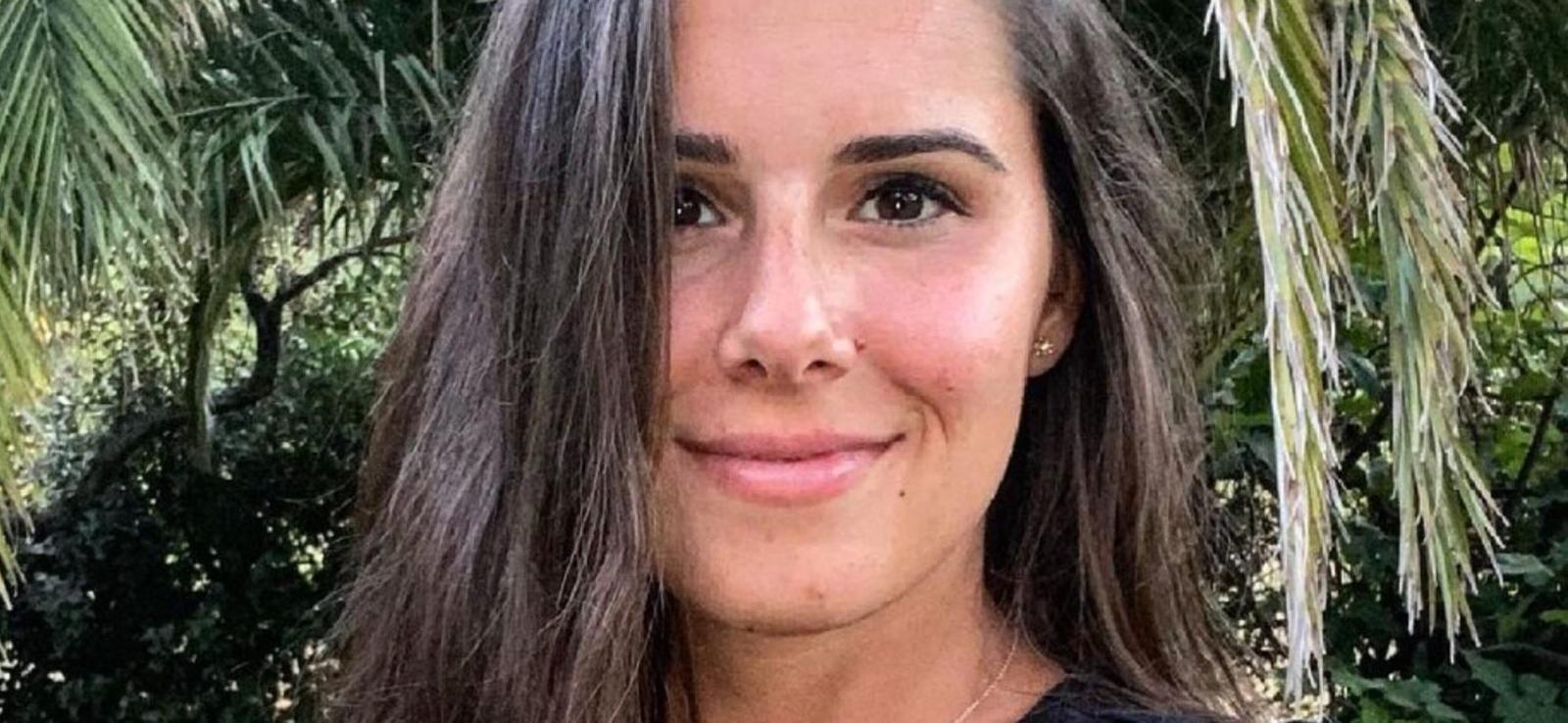 Speed Skater Alexandra Ianculescu Shows Off Her Abs In Lingerie