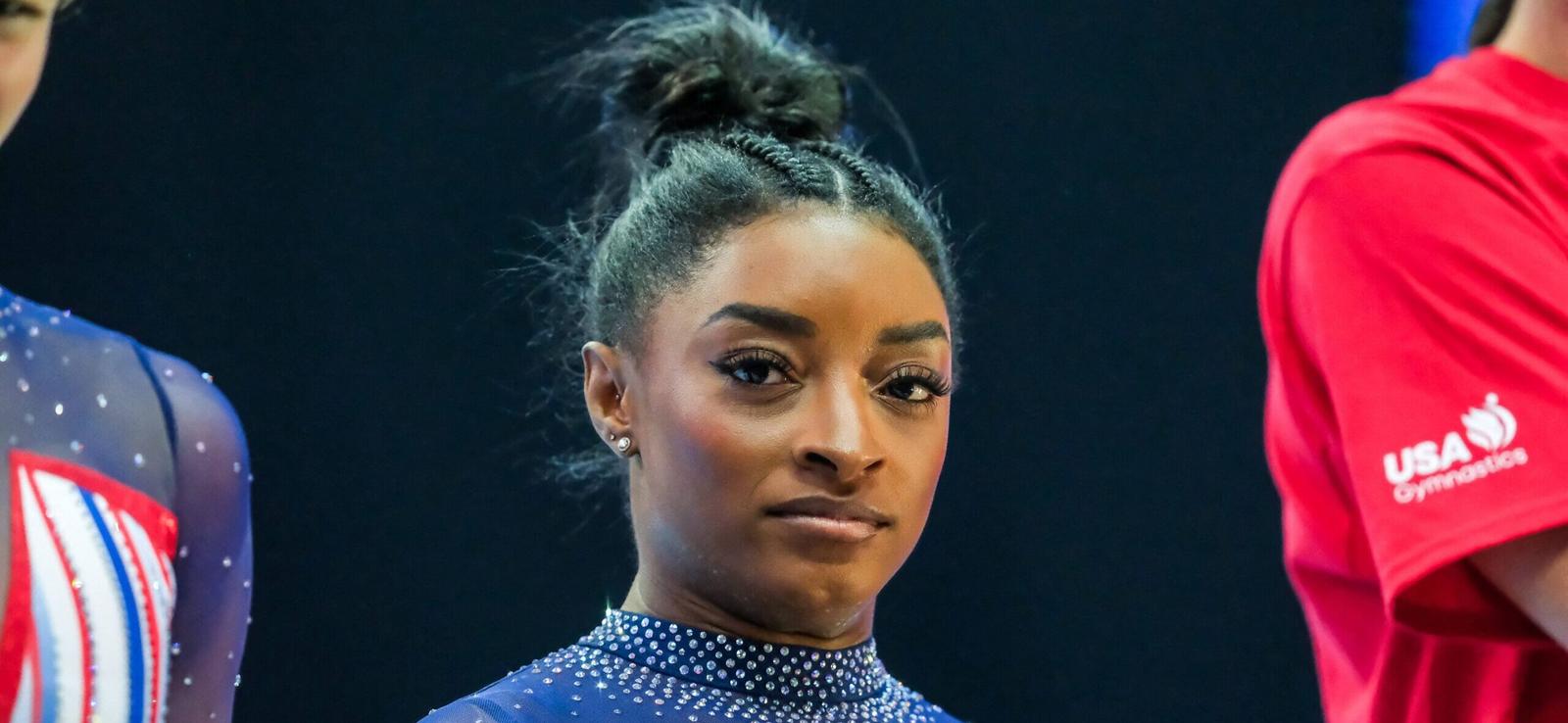 Simone Biles Is Paris-Bound In New Selfie: 'Bonjour'