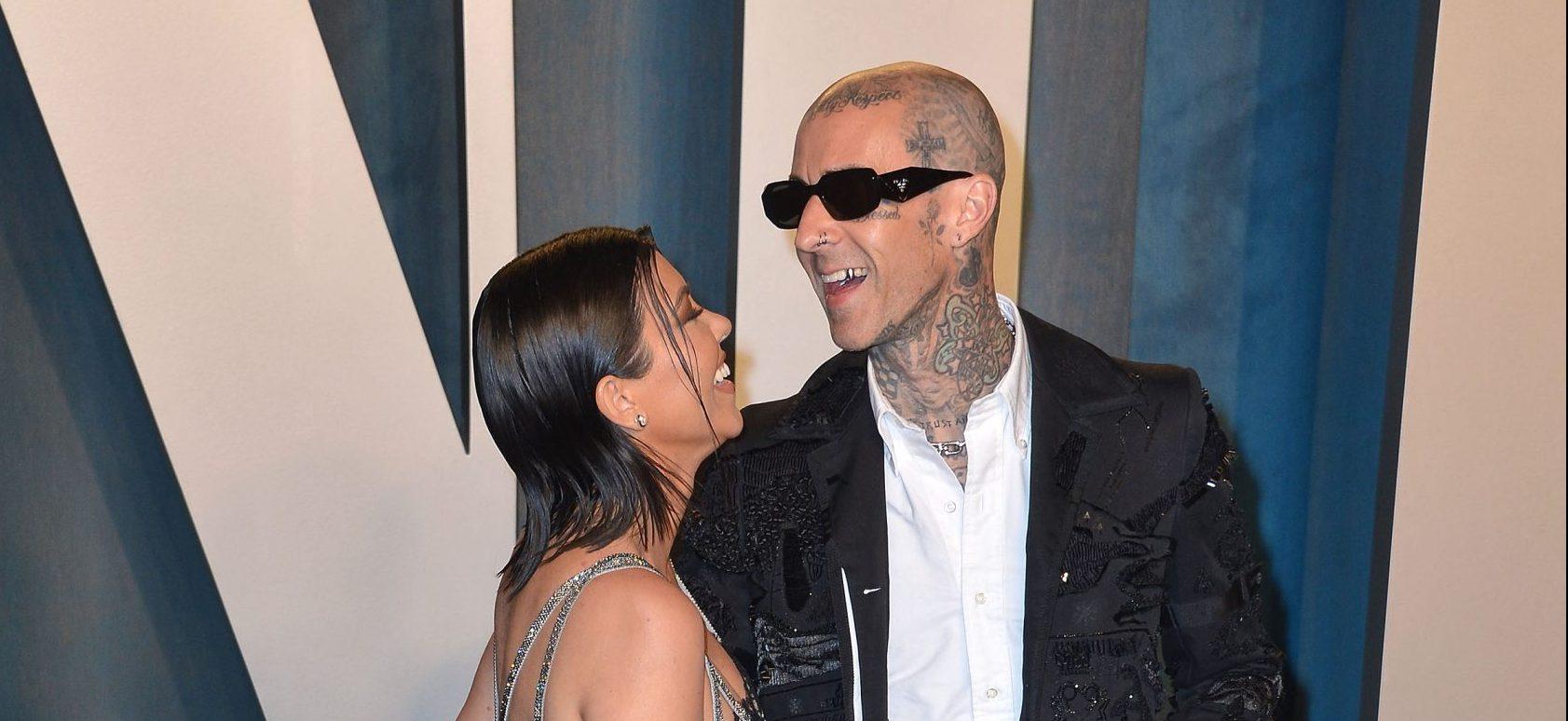 Kourtney Kardashian Supports Stepson As Travis Barker Battles COVID19(01)