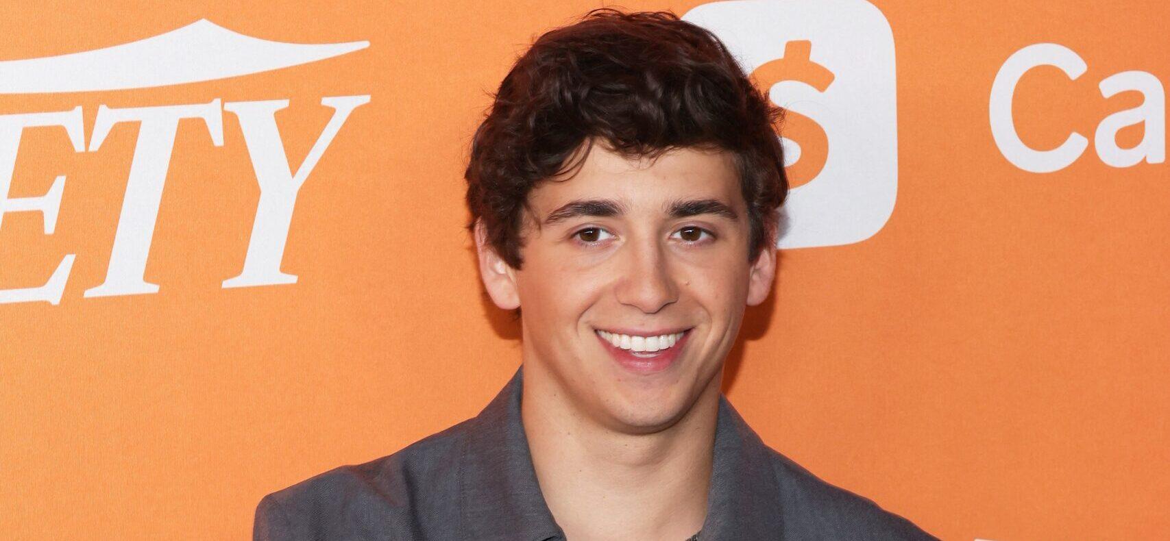 Marcello Hernández aborda los rumores de citas con Sabrina Carpenter