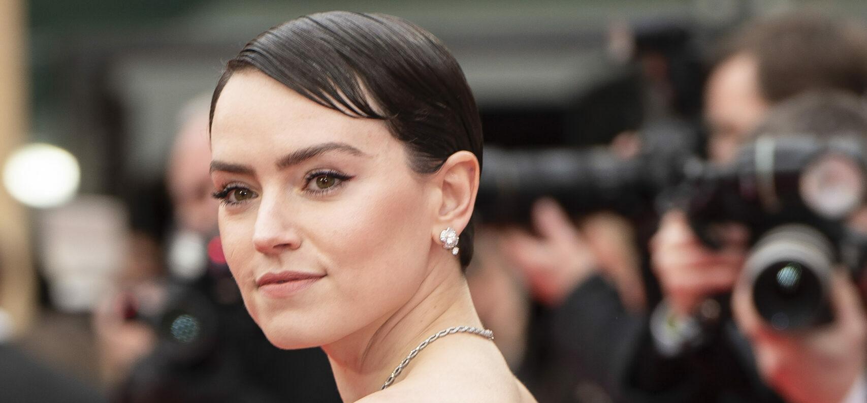 'Star Wars' Star Daisy Ridley Returns To Social Media After 6 Year Break!