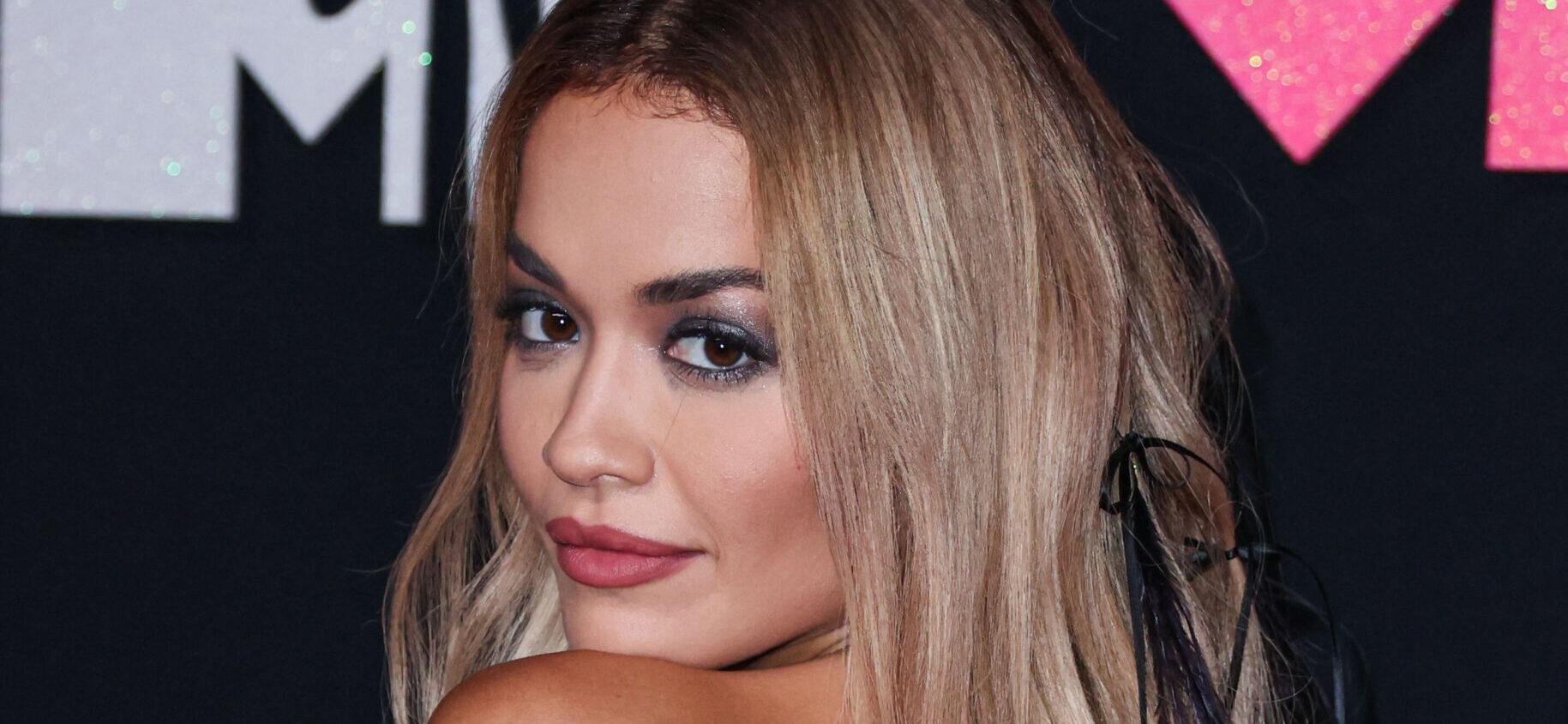 Rita Ora's Met Gala Wardrobe 'Looks Like She Crawled Out Of A Swamp'