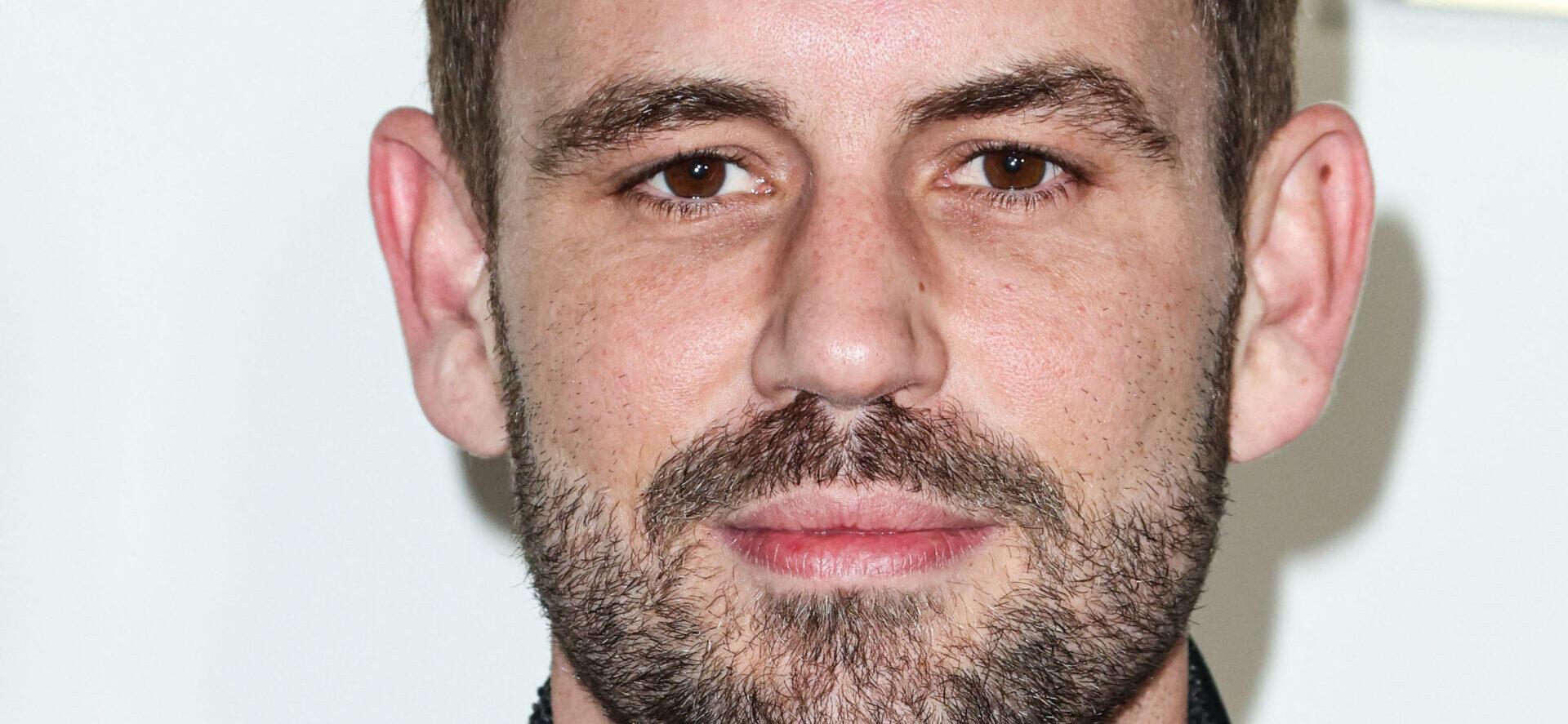 Nick Viall enfrenta polêmica por causa do podcast ao reivindicar Mount